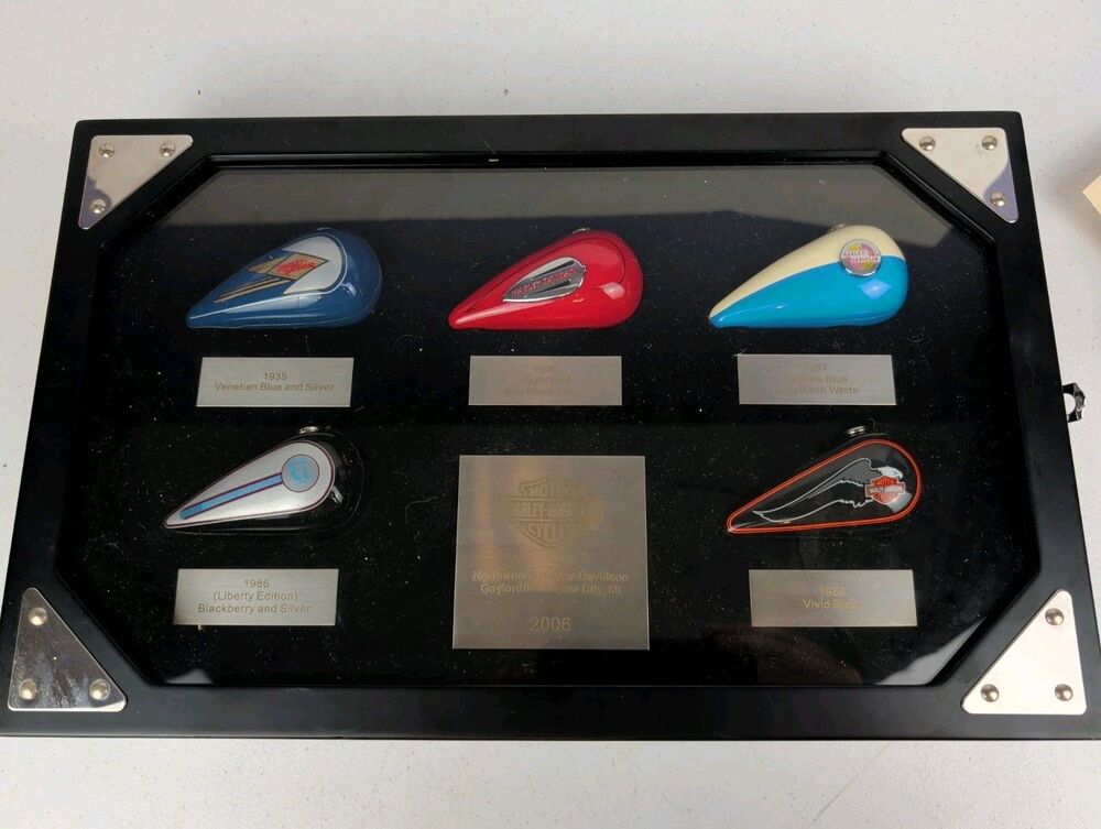 2006 Harley-Davidson Collectible Mini Gas Tank Shadowbox Display Set In Box